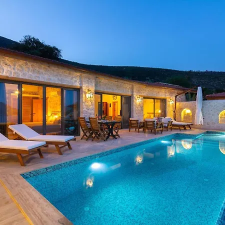 Water Edge 3 Villa