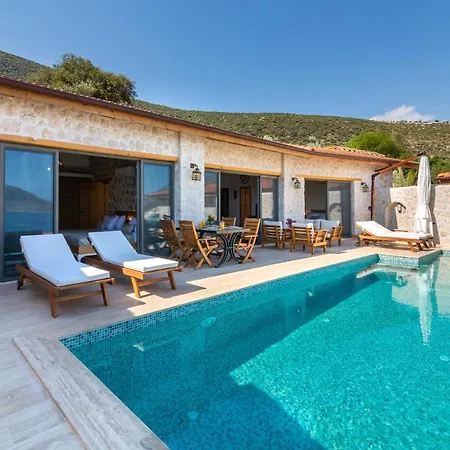 Water Edge 3 Villa