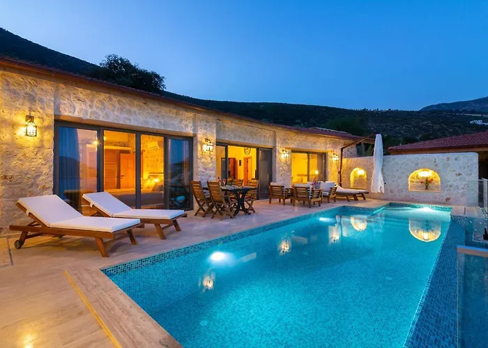 Water Edge 3 فيلة